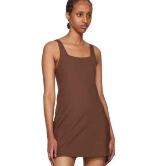Girlfriend Collective Tommy Activewear Dress in Earth Brown Size Medium NWT - Picture 1 of 11